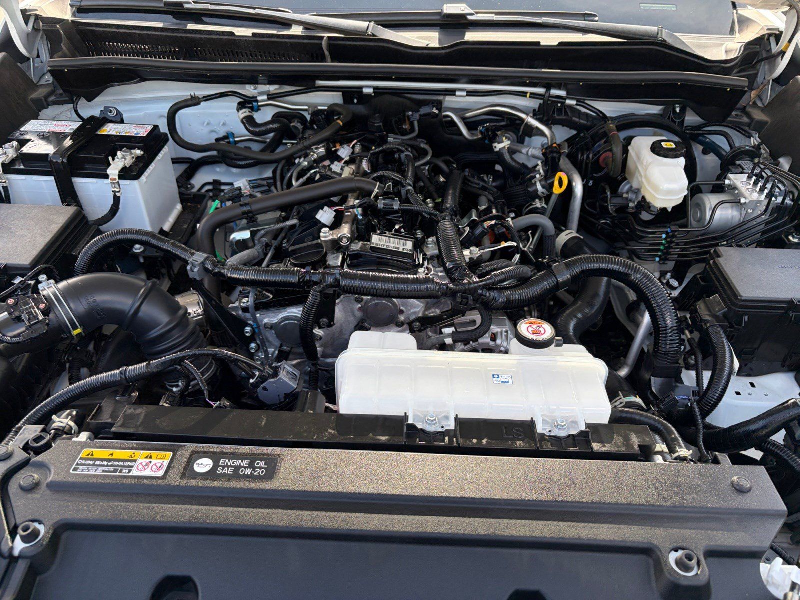 Used 2025 Toyota 4Runner SR5 AWD/4WD image 32