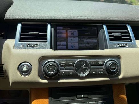 Used 2013 Land Rover Range Rover Sport HSE AWD/4WD image 18