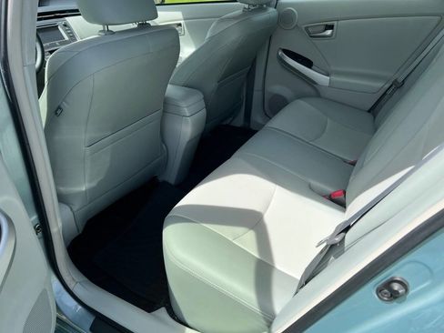 Used 2015 Toyota Prius Four FWD image 15