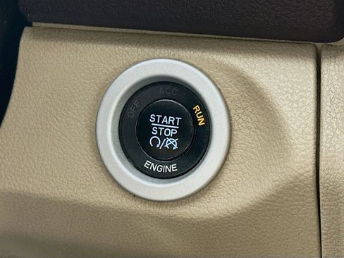 Used 2016 RAM 1500 Laramie w/ Convenience Group AWD/4WD image 27