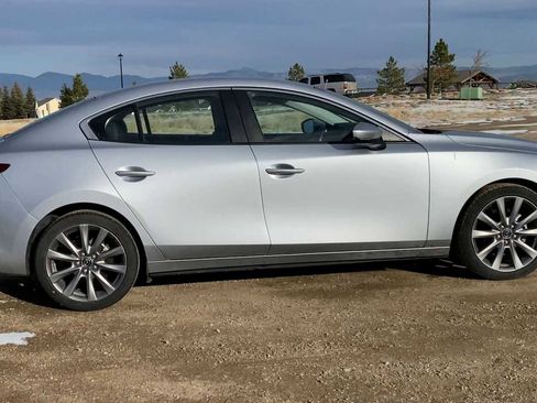 Used 2019 MAZDA MAZDA3 Sedan w/ Select Package image 9
