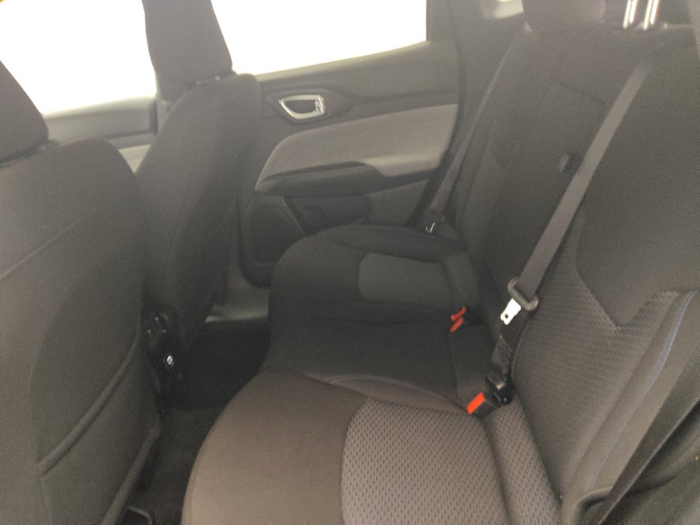 Used 2024 Jeep Compass Sport AWD/4WD image 18