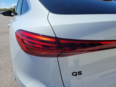 Used 2025 Audi Q5 Premium Plus w/ Premium Plus image 10