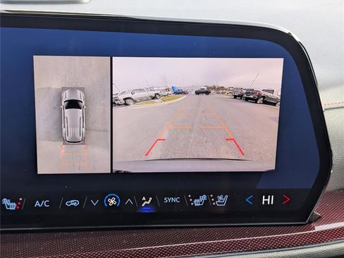 Used 2024 Chevrolet Traverse RS w/ LPO, Floor Liner Package image 33