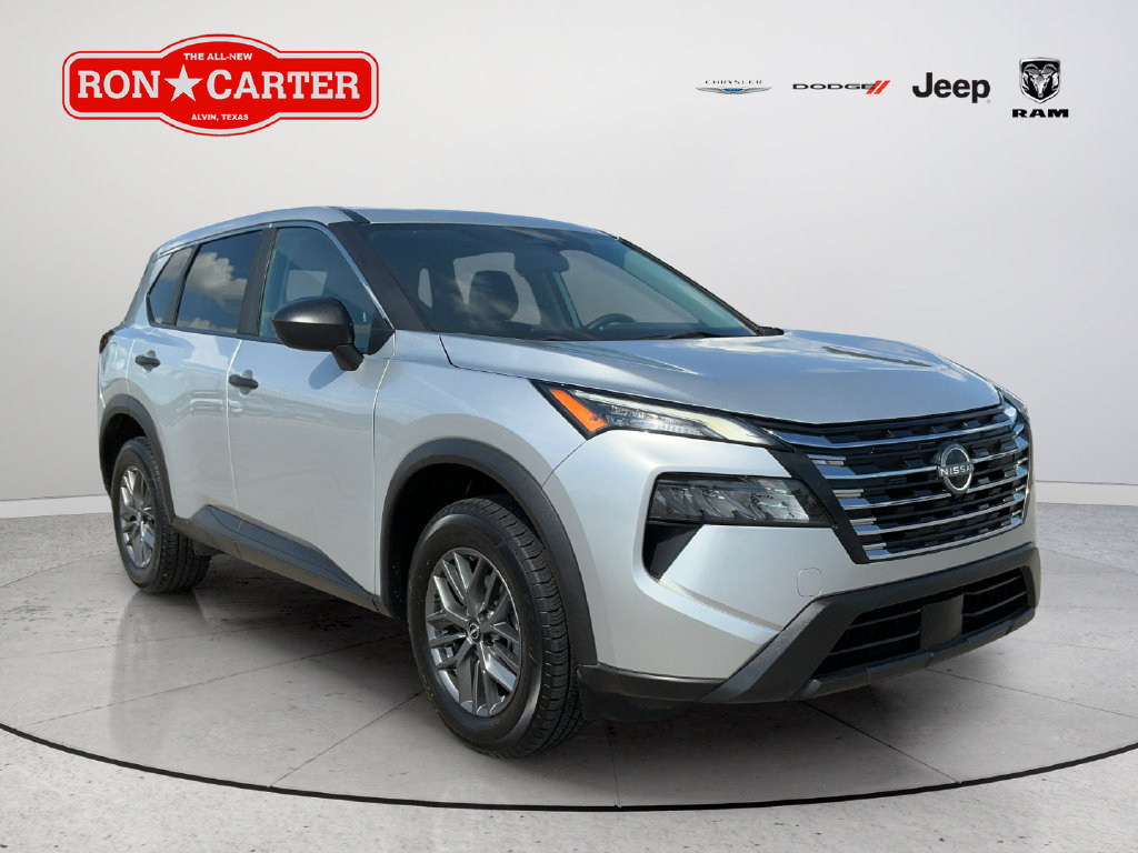 Used 2024 Nissan Rogue S FWD image 1