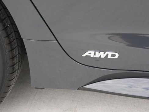 Used 2025 Toyota Corolla SE w/ SE Premium Package image 11