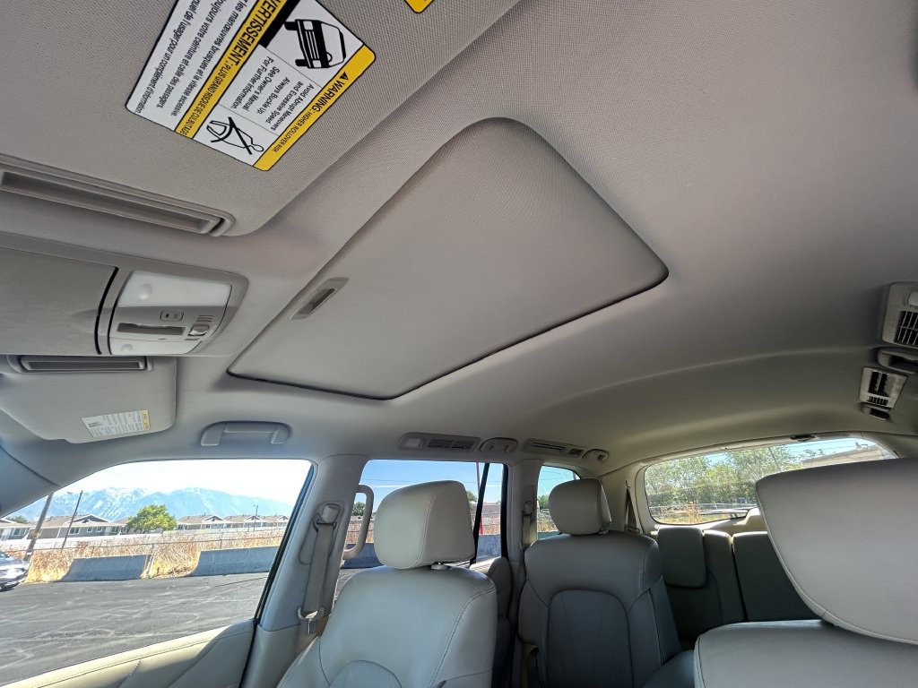 Used 2017 INFINITI QX80 4WD w/ Deluxe Technology Package image 29