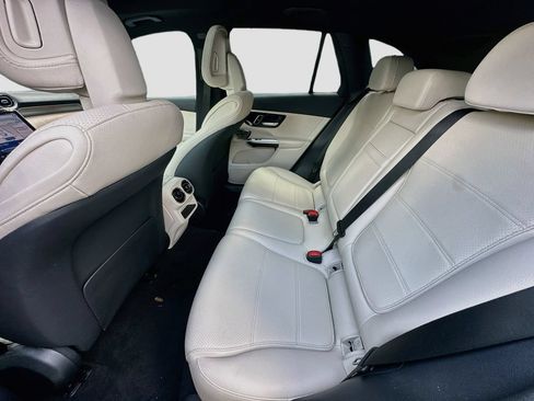 Used 2026 Mercedes-Benz GLC 300 4MATIC image 26