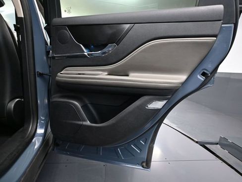 Used 2023 Lincoln Corsair Reserve image 39