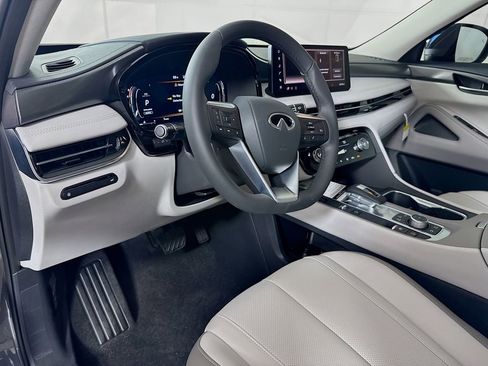 New 2026 INFINITI QX60 Pure image 9