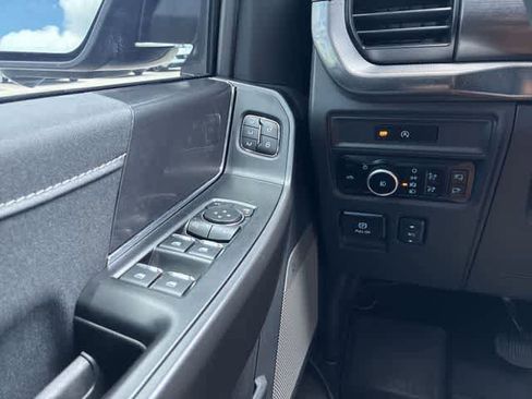 Used 2025 Ford F150 Lariat w/ FX4 Off-Road Package AWD/4WD image 39