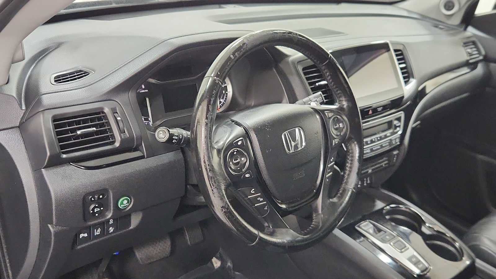 Used 2018 Honda Pilot Touring image 12