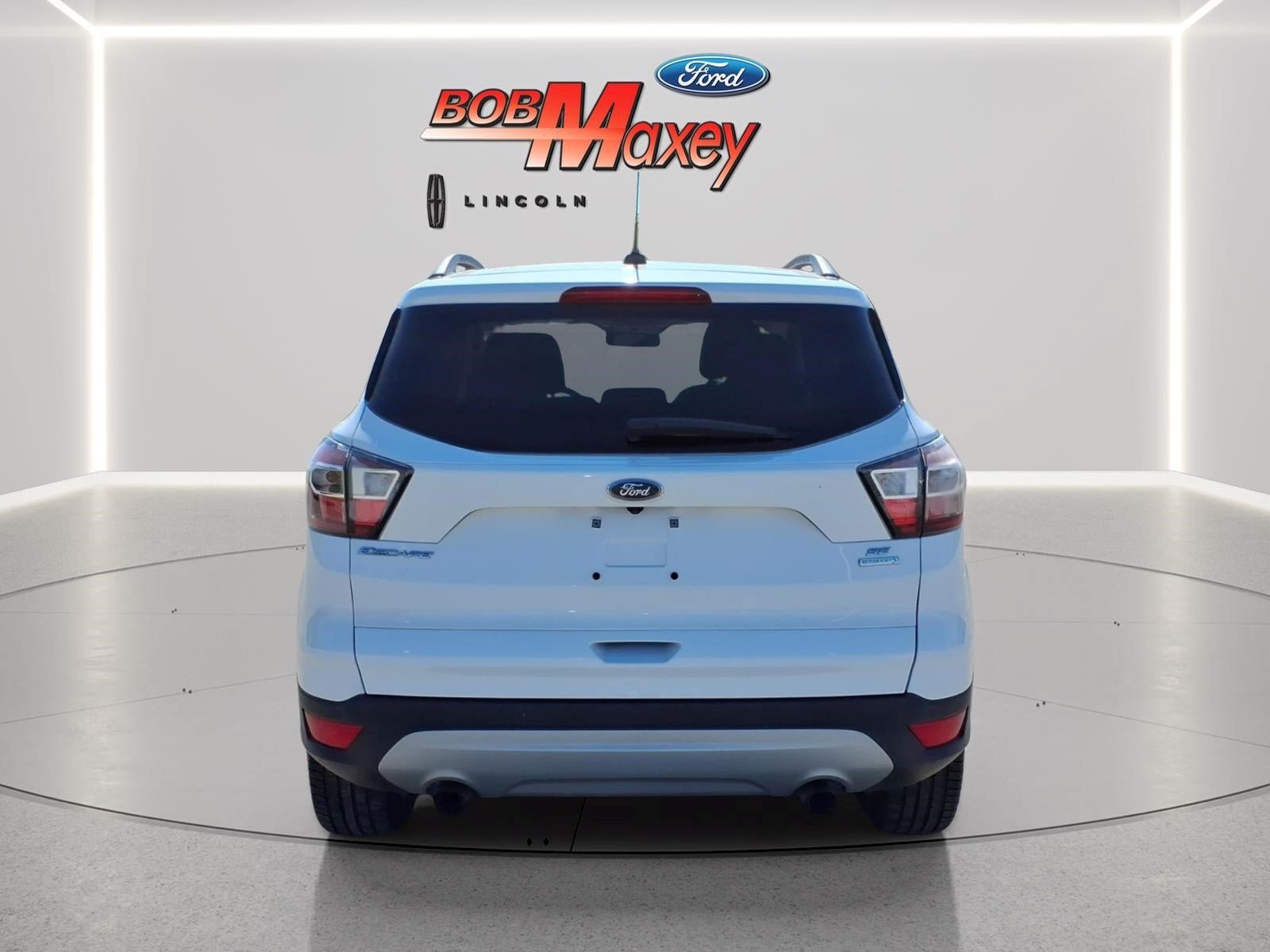 Used 2017 Ford Escape SE w/ SE Leather Comfort Package FWD image 6