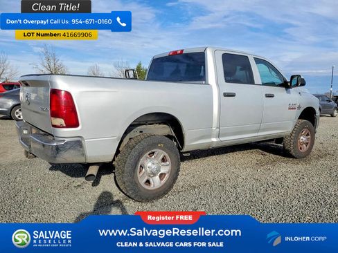 Used 2017 RAM 2500 Tradesman w/ Chrome Appearance Group AWD/4WD image 4