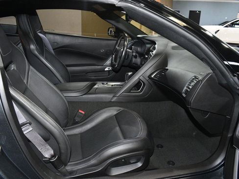 Used 2017 Chevrolet Corvette Stingray Coupe w/ 1LT RWD image 50