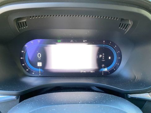 Used 2022 Volvo XC60 B5 Inscription w/ Climate Package image 18