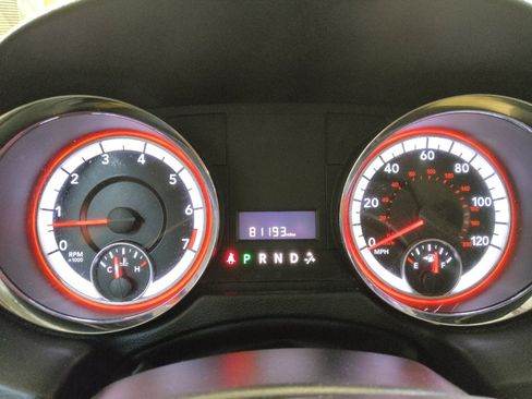 Used 2016 Dodge Grand Caravan SXT FWD image 23