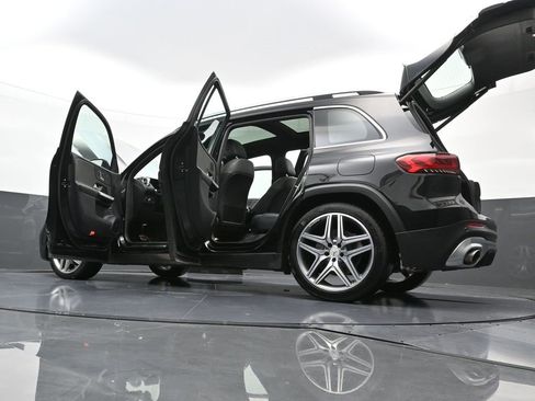 Used 2021 Mercedes-Benz GLB 35 AMG 4MATIC image 41