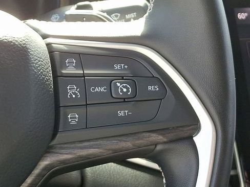 Used 2022 Jeep Grand Cherokee L Limited image 28