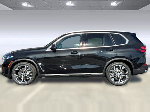 New 2026 BMW X5 xDrive50e AWD/4WD image 2