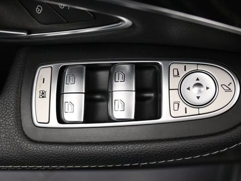 Used 2017 Mercedes-Benz C 300 4MATIC Sedan image 14