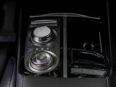 Used 2024 Genesis G80 2.5T image 13