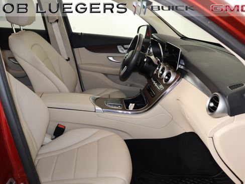 Used 2022 Mercedes-Benz GLC 300 4MATIC image 20
