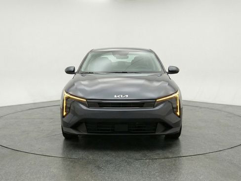 Used 2025 Kia K4 LXS image 2