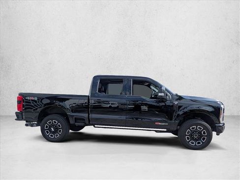 Used 2026 Ford F250 Platinum AWD/4WD image 4
