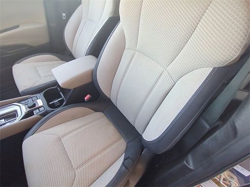 Used 2019 Subaru Forester Premium w/ All-Weather Package image 17