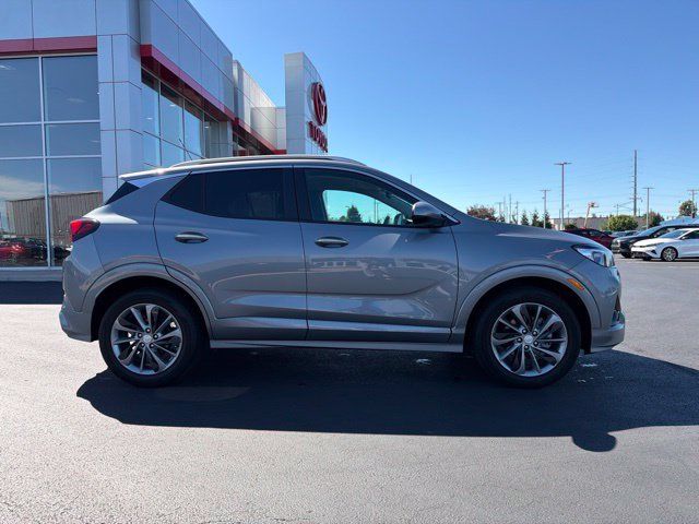 Used 2023 Buick Encore GX Select w/ Sport Touring Package FWD image 8