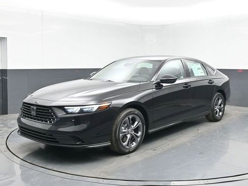 New 2026 Honda Accord EX-L image 5