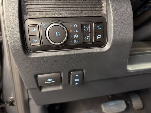 New 2026 Ford F250 Lariat w/ Black Appearance Package AWD/4WD image 24