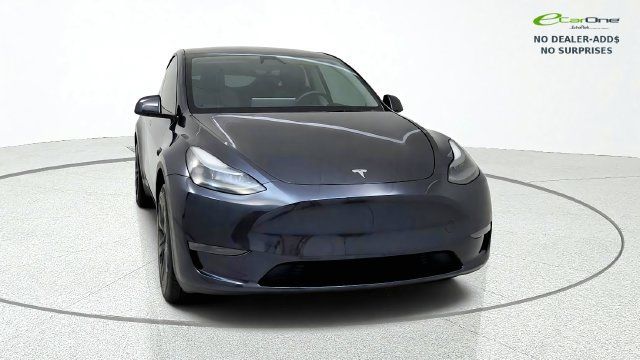 Used 2025 Tesla Model Y Long Range RWD image 2