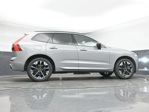 New 2026 Volvo XC60 B5 Plus w/ Protection Package Premier AWD/4WD image 44