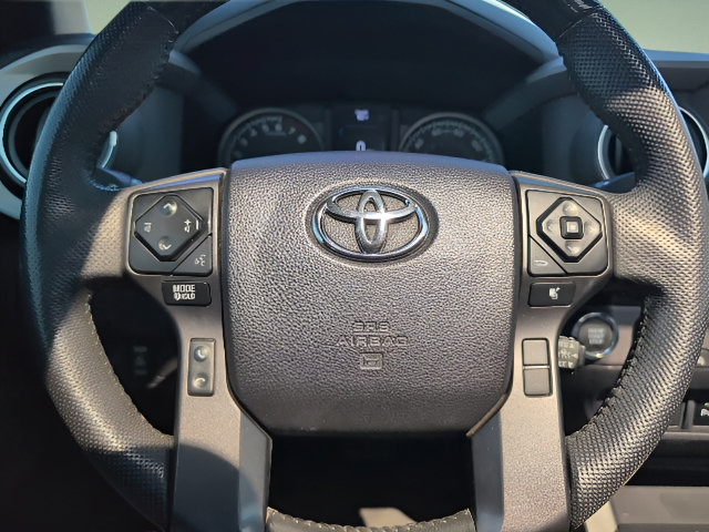 Used 2021 Toyota Tacoma TRD Sport w/ TRD Premium Sport Package AWD/4WD image 19
