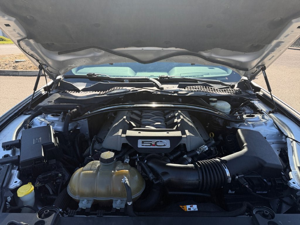 Used 2017 Ford Mustang GT Premium w/ Equipment Group 401A RWD image 30