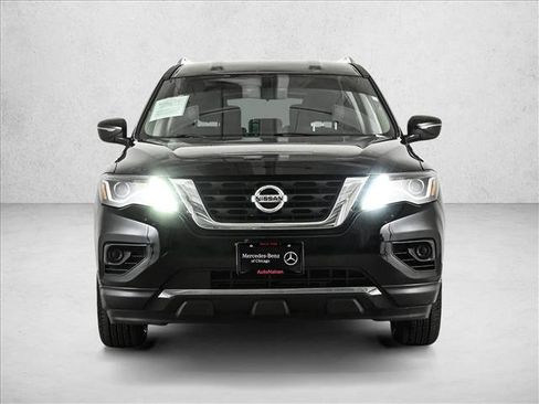 Used 2019 Nissan Pathfinder S FWD image 2