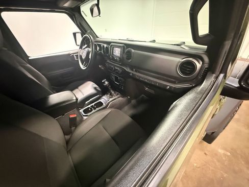 Used 2022 Jeep Wrangler Willys image 56
