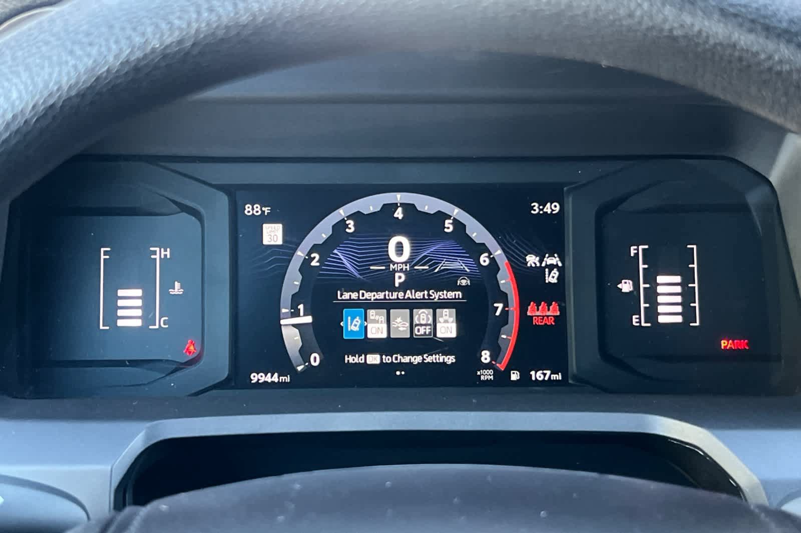 Used 2025 Toyota Tacoma SR5 AWD/4WD image 26