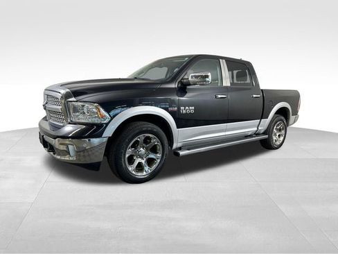 Used 2017 RAM 1500 Laramie w/ Convenience Group AWD/4WD image 2