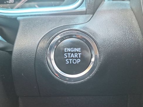 Used 2019 Toyota Avalon XLE w/ Moonroof Package FWD image 16