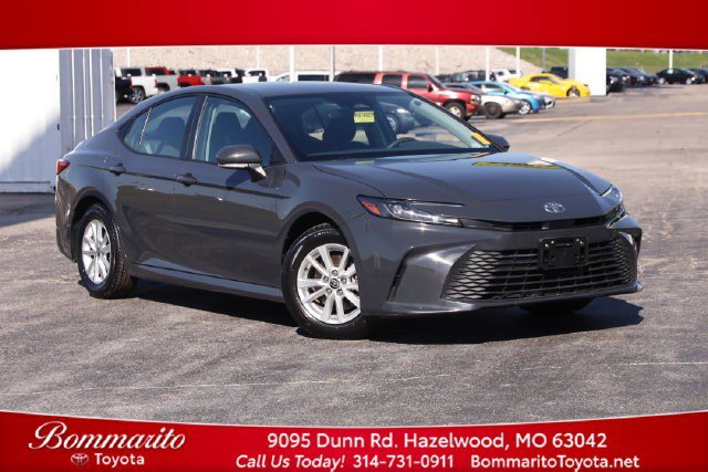 Used 2025 Toyota Camry LE FWD image 1