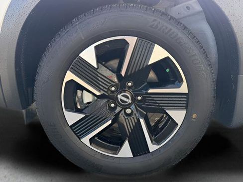 Certified 2025 Nissan Kicks SV image 39