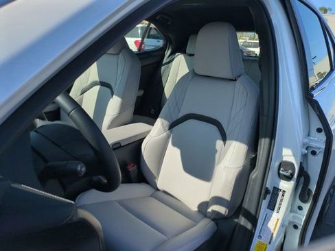 Used 2025 Lexus UX 300h FWD image 12