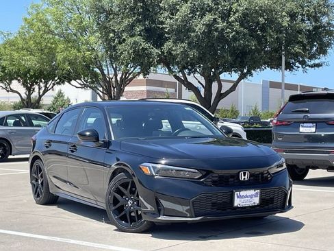 Certified 2025 Honda Civic Sport image 2