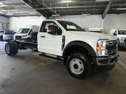 New 2026 Ford F600 2WD Regular Cab Super Duty image 1