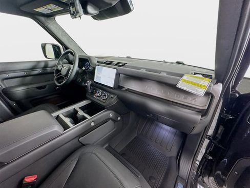 Used 2025 Land Rover Defender 110 X image 30