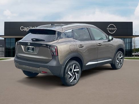 New 2026 Nissan Kicks SV image 5