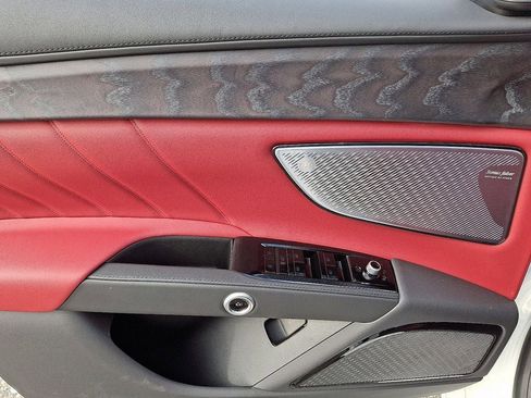 New 2025 Maserati Grecale GT image 28